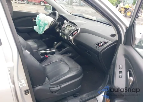 2010 Hyundai Tucson Limited z USA, uszkodzony, nr VIN KM8JU3AC7AU064884